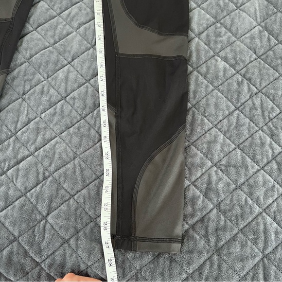 Lululemon Leggings Women 6 City Core Tight 27” black shiny matte athletic C5 - Picture 10 of 12